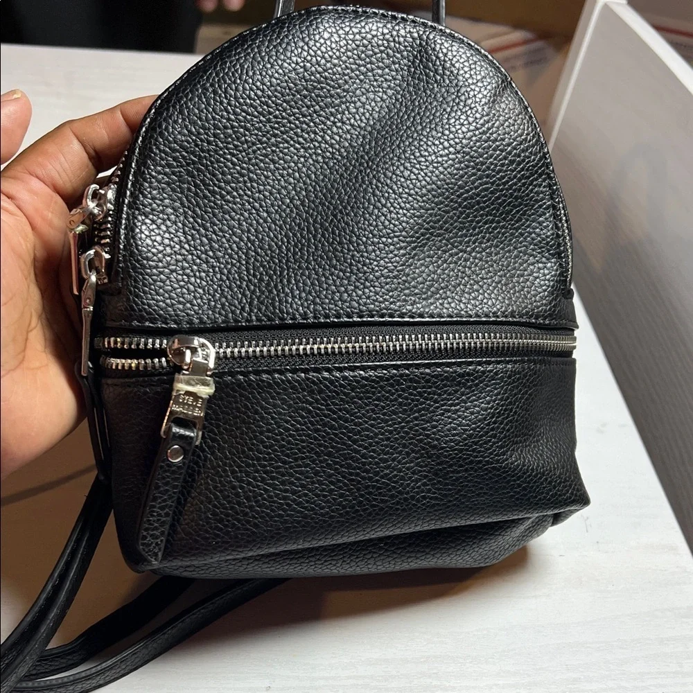 Steve Madden Textured Black Backpack D12